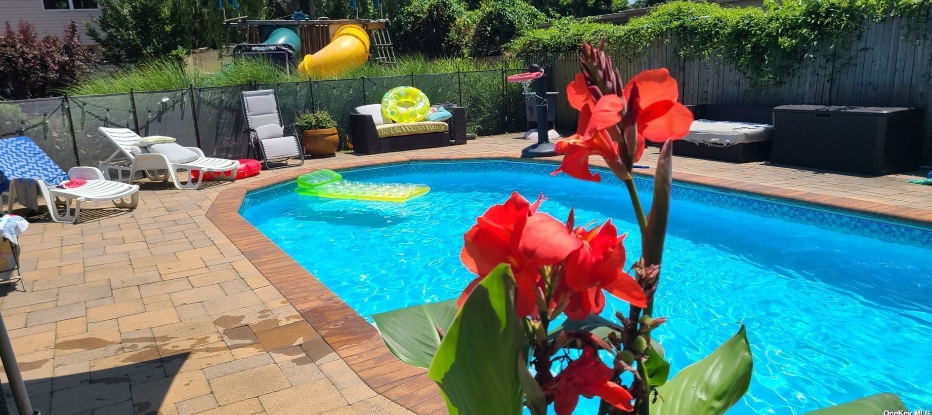 791 Astor Pl, North Baldwin, NY 11510-4346