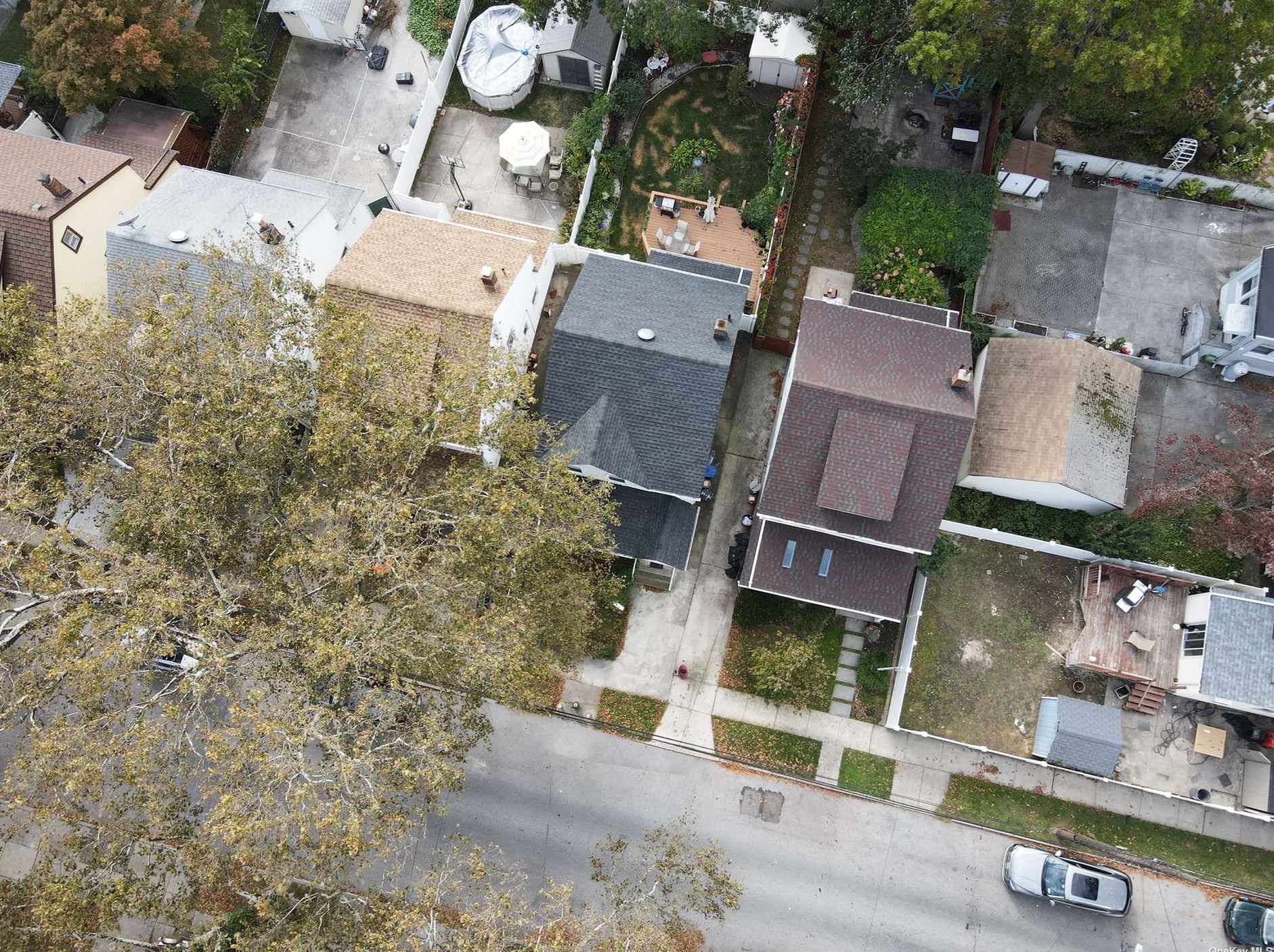 34-14 208th St, Flushing NY exterior