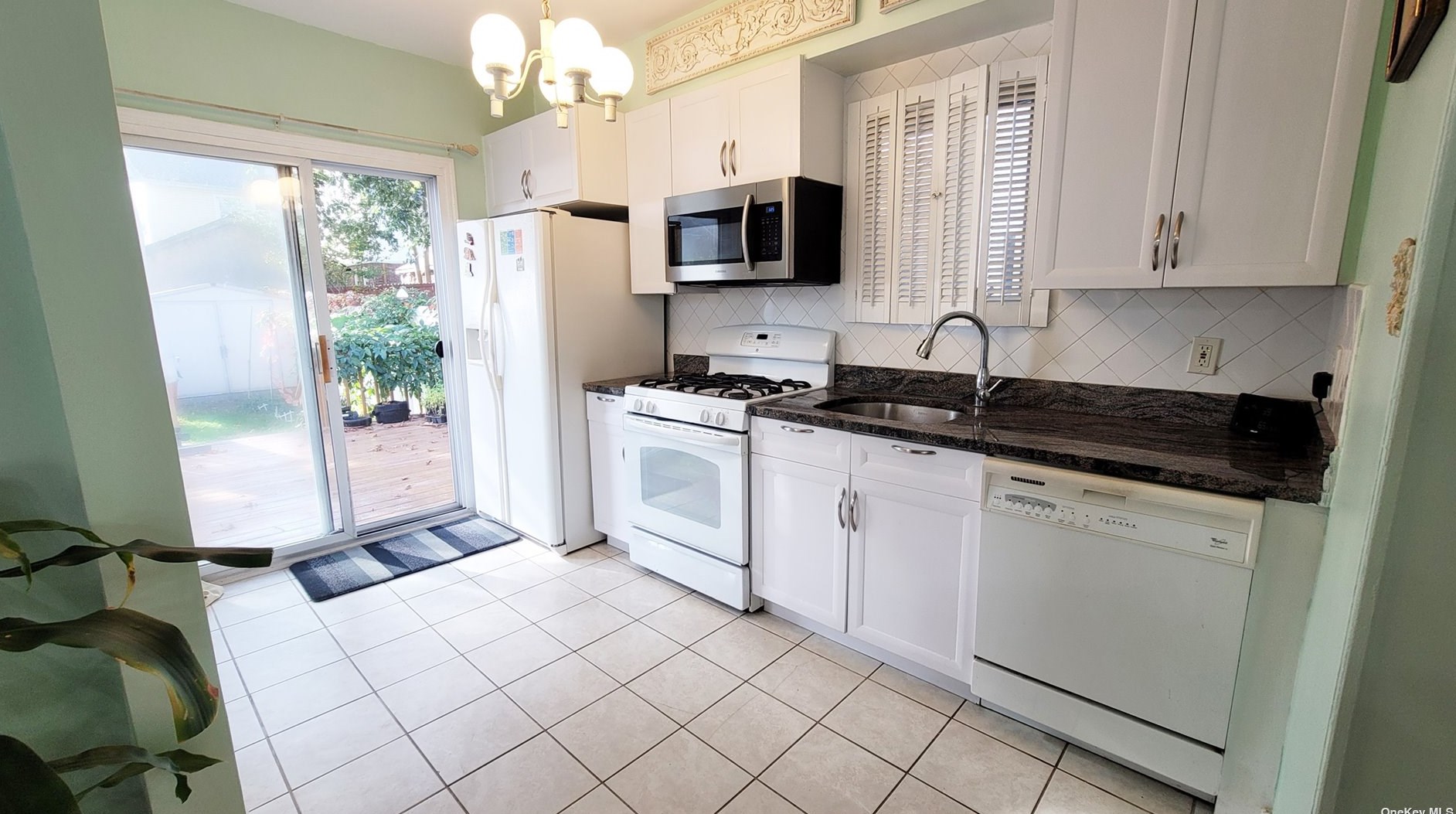 34-14 208th St, Flushing NY exterior