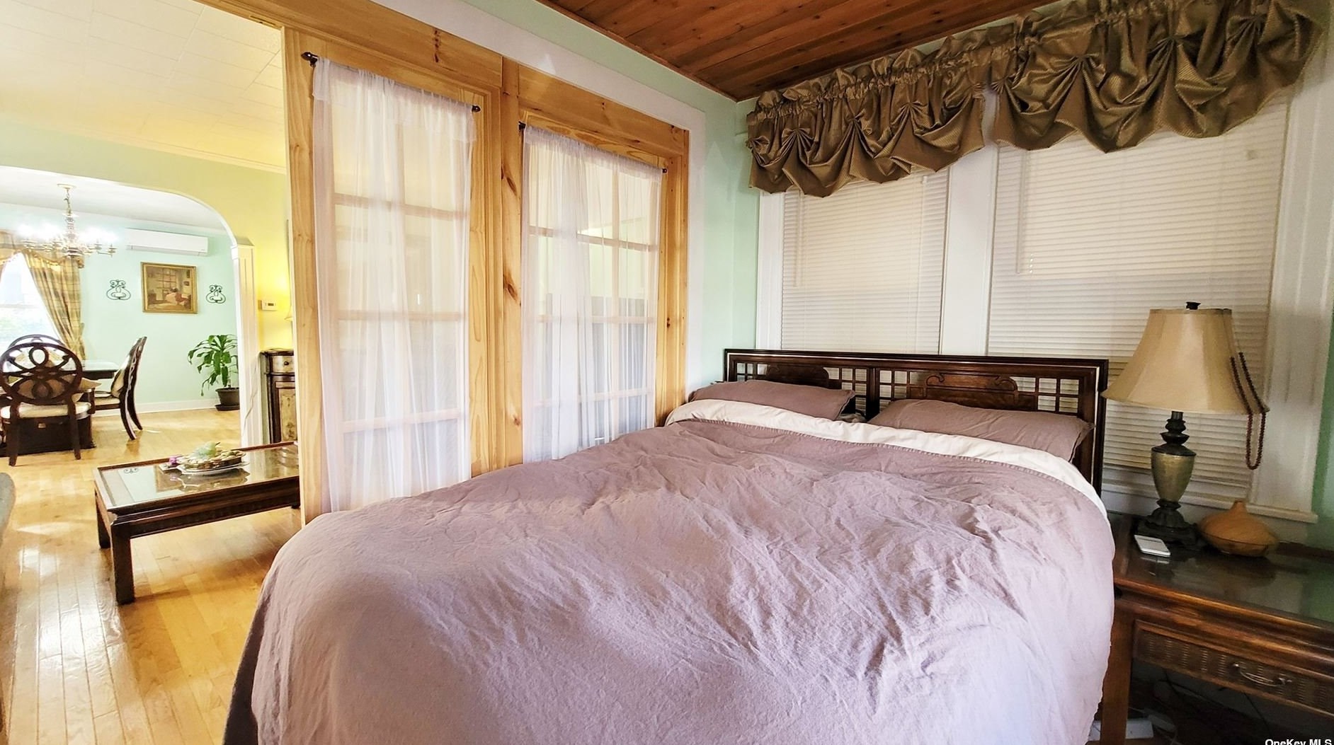 34-14 208th St, Flushing NY exterior