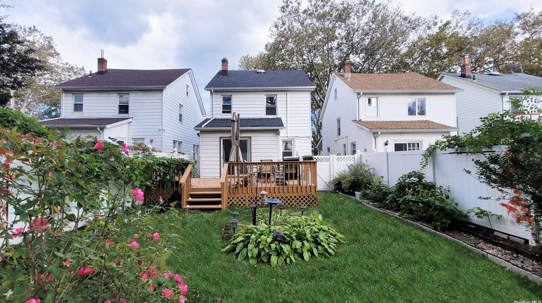 34-14 208th St, Flushing NY exterior