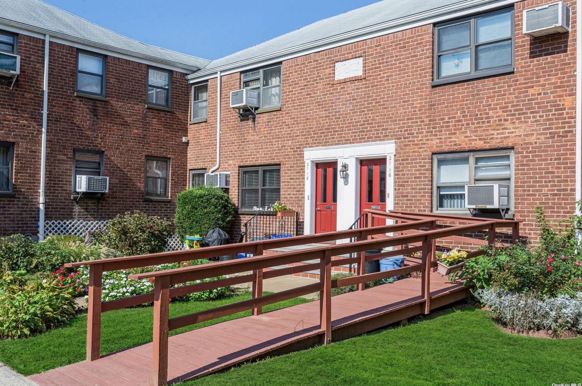 21-18 202nd St, Flushing NY  11360-1316 exterior