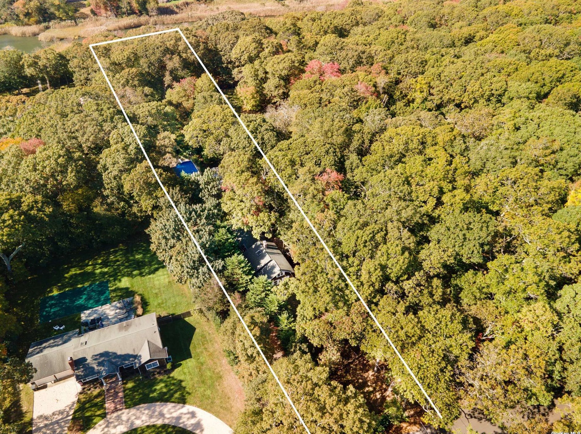 61 Jagger Ln, West Hampton NY  11977-1307 exterior