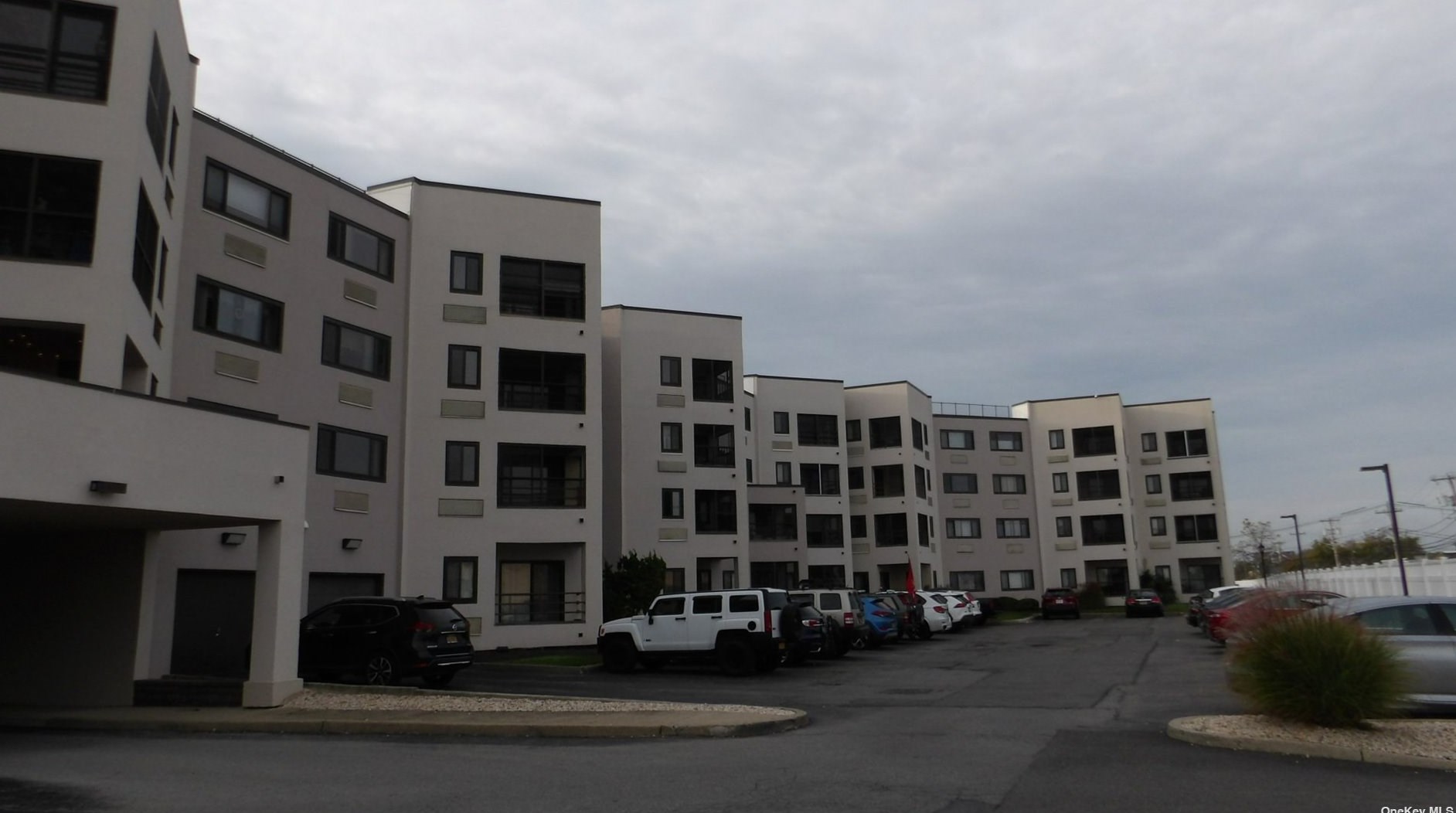 725 Miller Ave #417, Freeport, NY 11520
