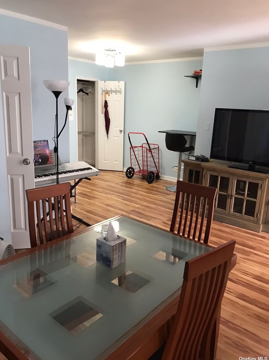 102-18 64th Ave #6t, Flushing, NY 11375