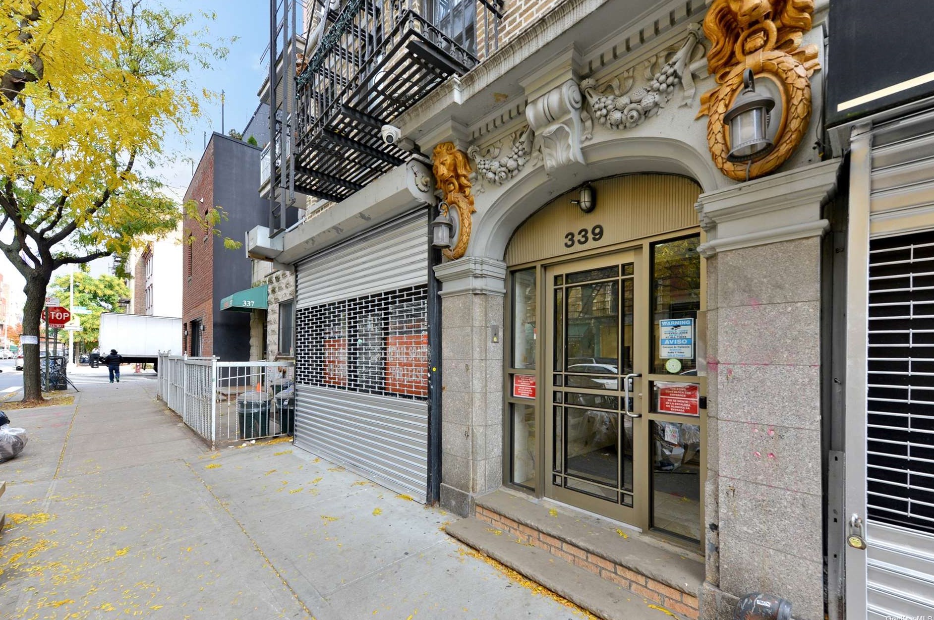 339 Bedford Ave, Brooklyn, NY 11211-8858