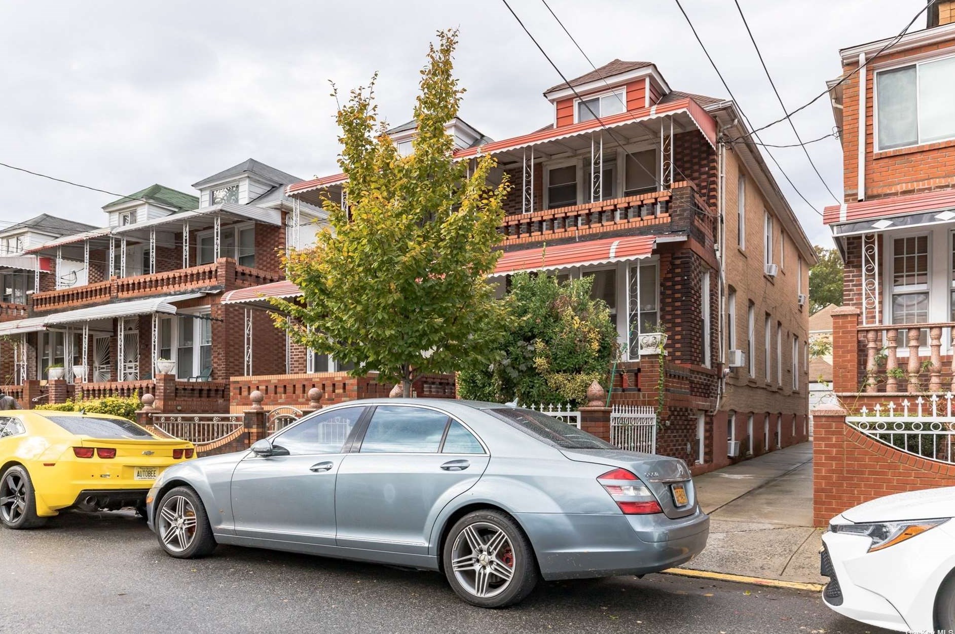 820 46th St, Brooklyn, NY 11203-5750