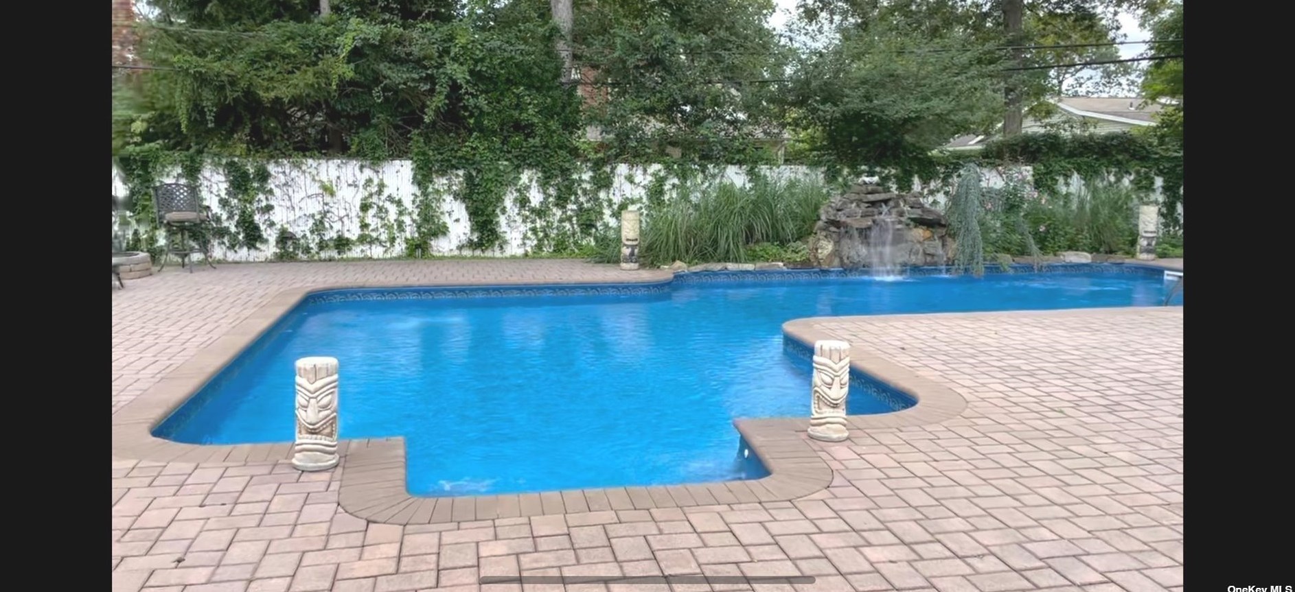 5 Nolan Ct, Hauppauge, NY 11788-1644