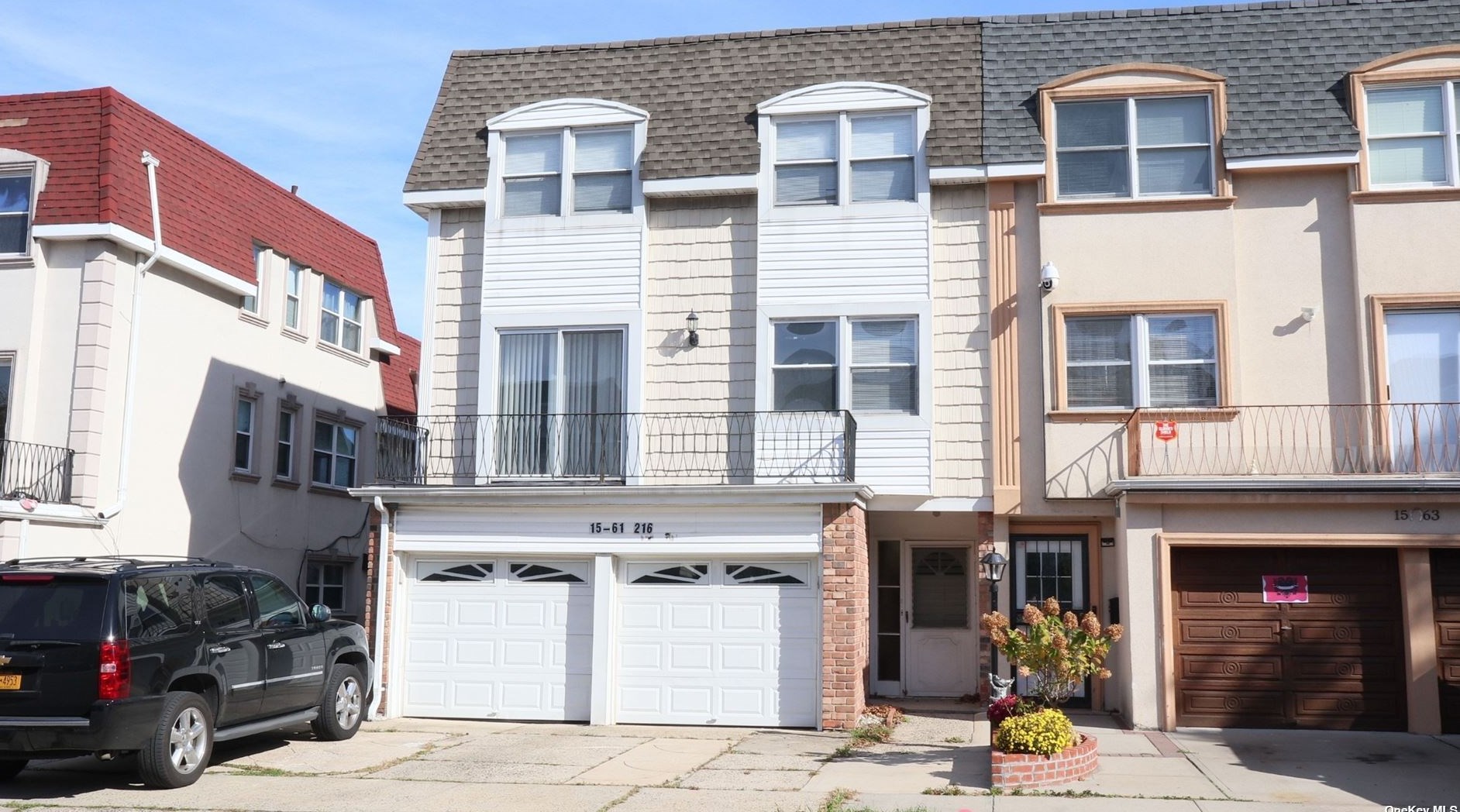 15-61 216th St, Flushing, NY 11360