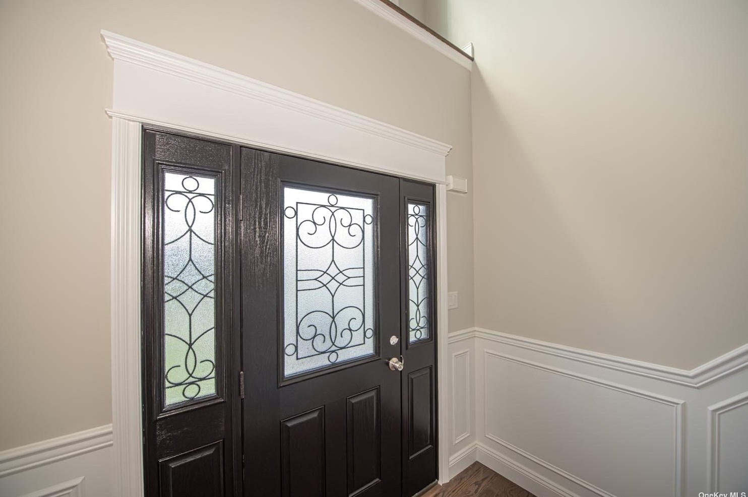 121 Candy Ln, Syosset NY  11791-4910 exterior