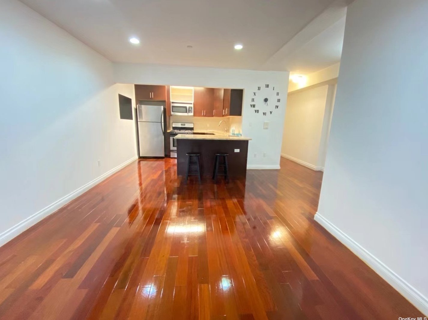 71-23 162nd St, Flushing, NY 11365-2042