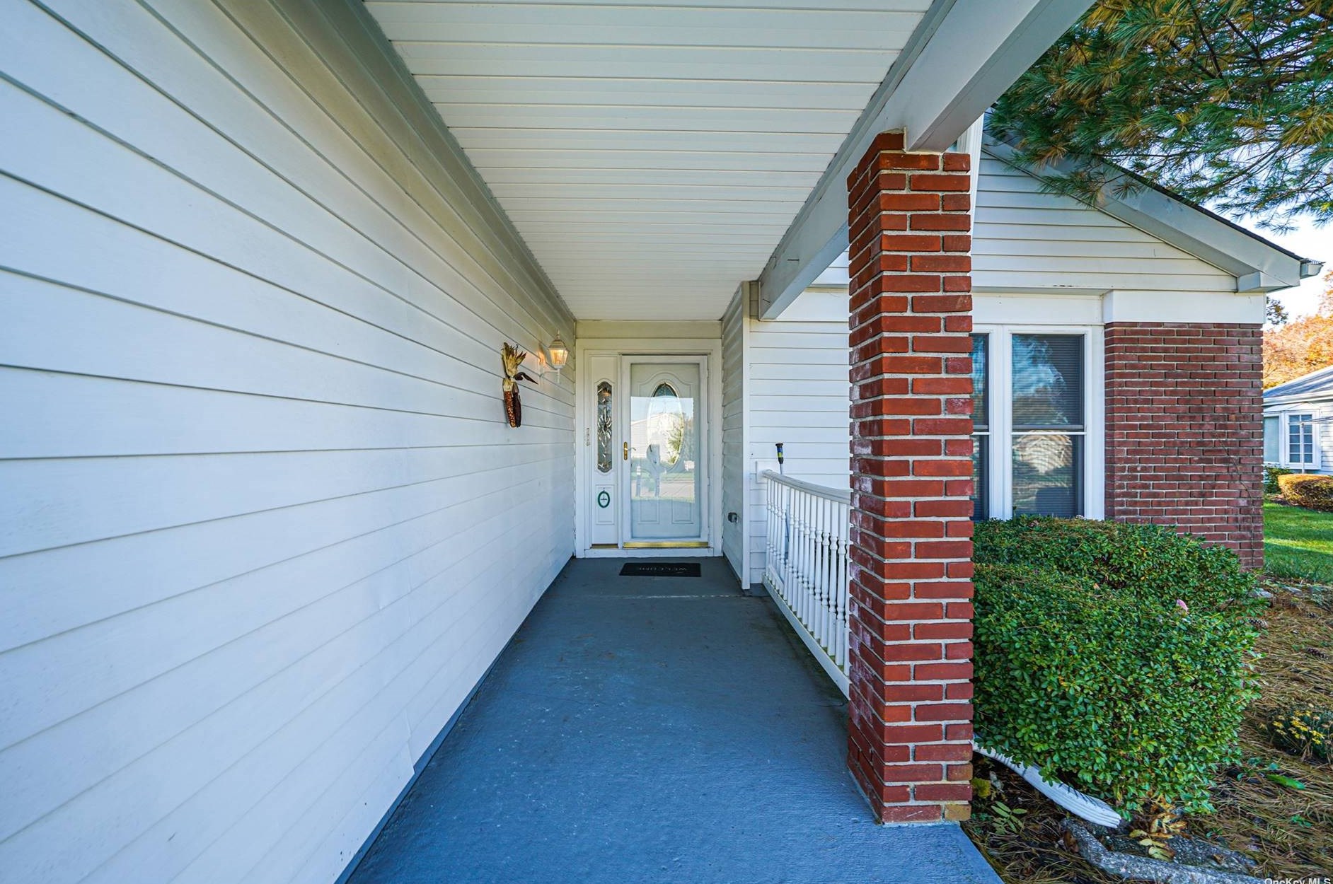 541 Stratford Ln #541, Panamoka, NY 11961
