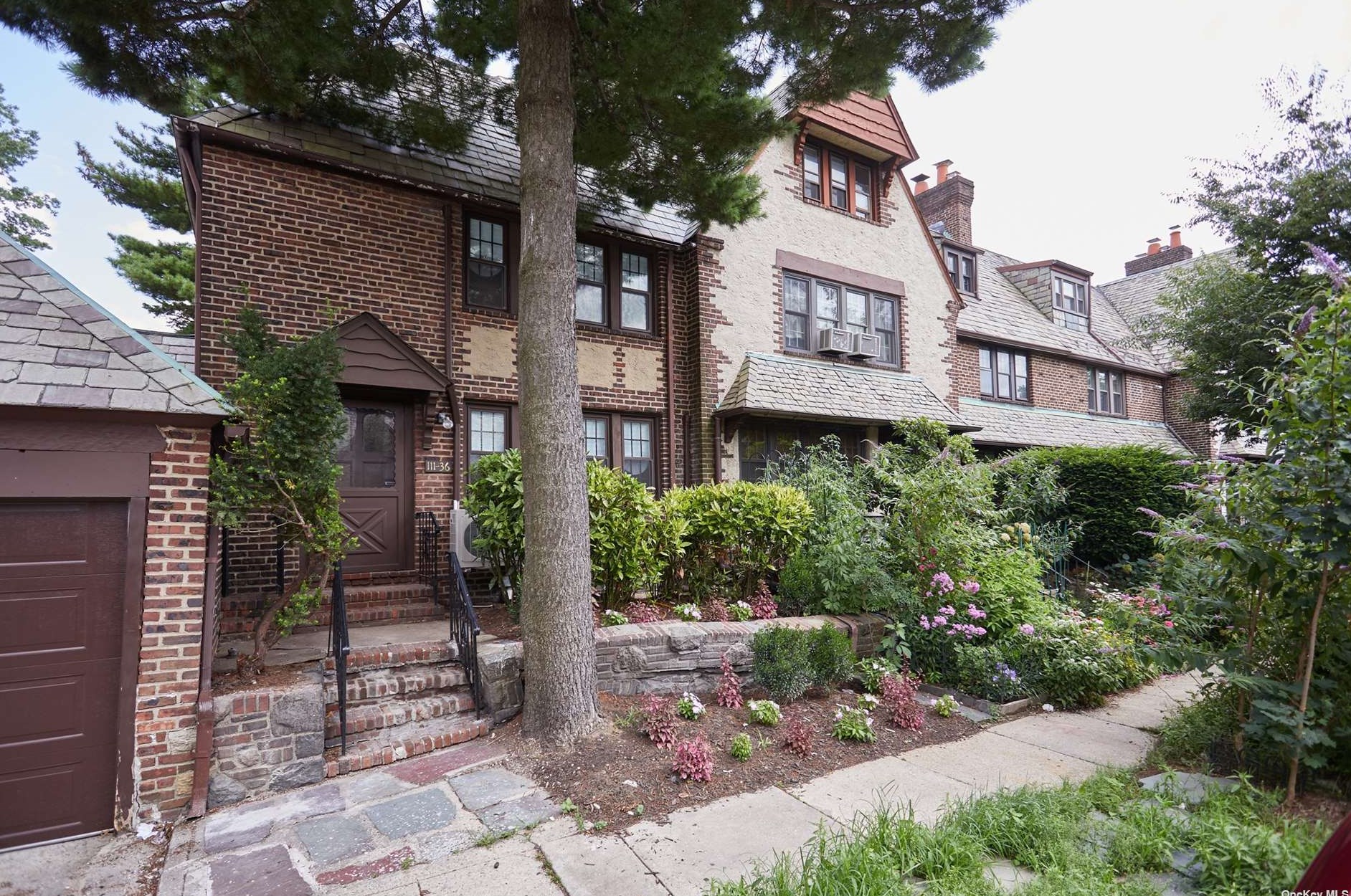 11136 75th Rd, Flushing, NY 11375-6337