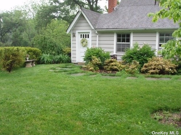 953 Ripley Ln, Muttontown, NY 11771