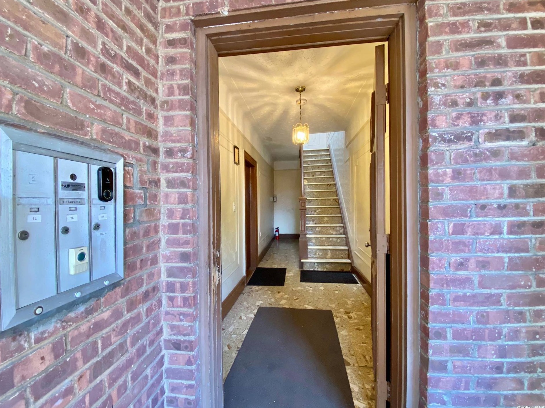 88-27 75th Ave, Flushing, NY 11385-6137