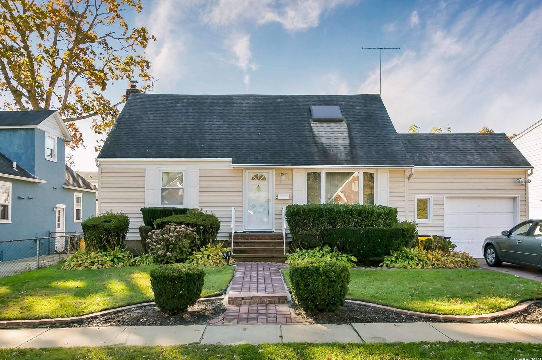 58 Cherry St, East Massapequa, NY 11758-5117