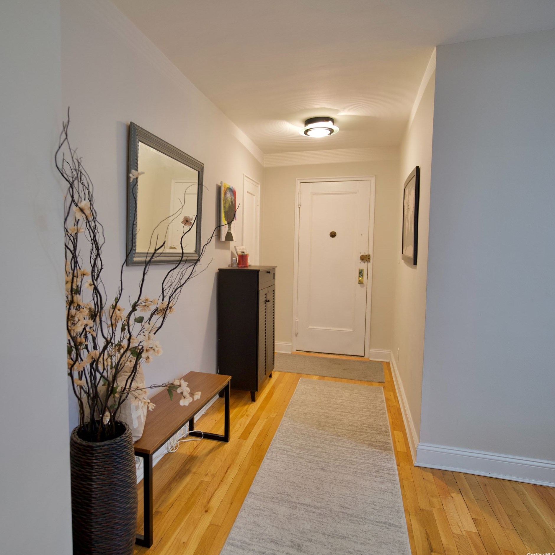 1 Maple Dr #3j, Great Neck, NY 11021