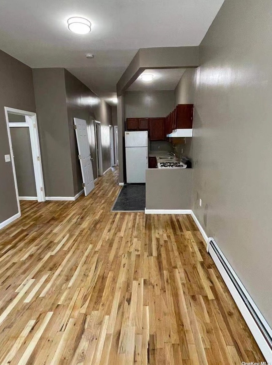 869 Elsmere Pl #2fl, Bronx, NY 10460