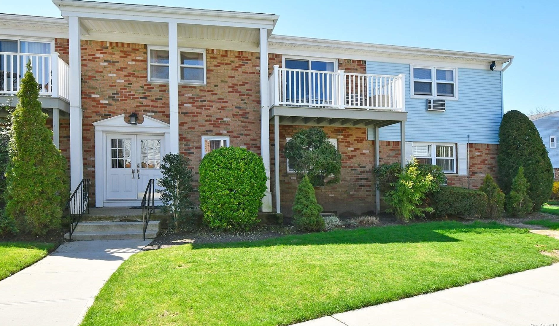 2604 Waverly Ave, Canaan Lake, NY 11772-1591