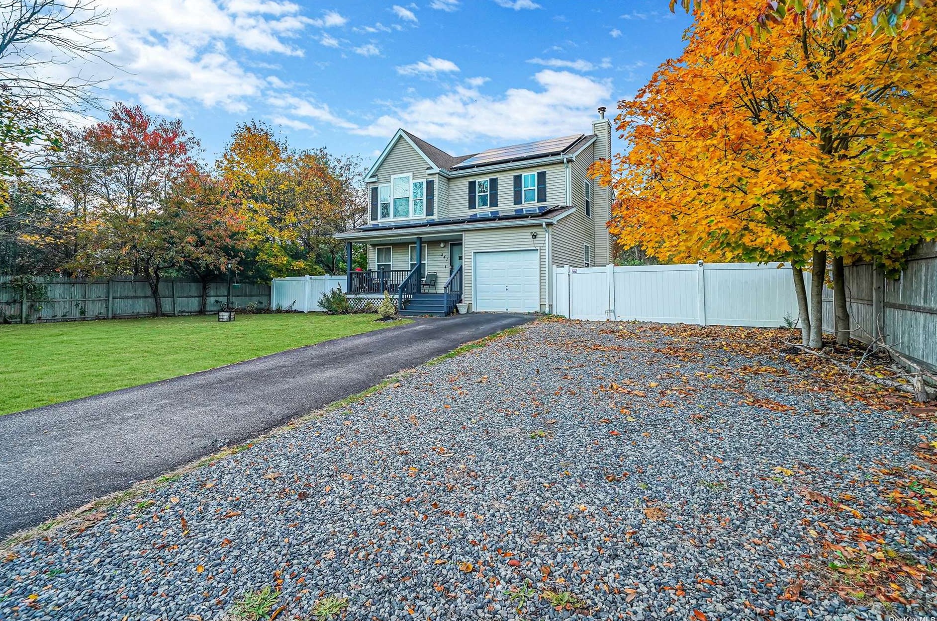 547 Brookhaven Ave, North Bellport, NY 11713-1626