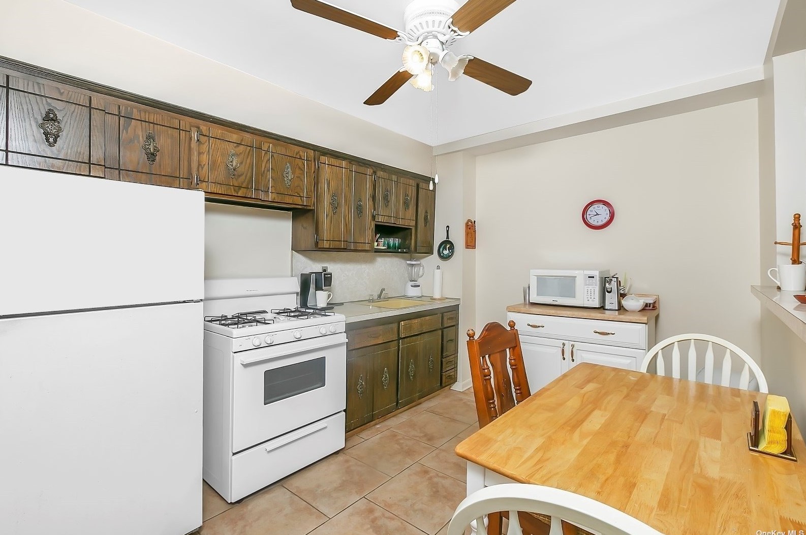 69-32 66th Rd, Flushing, NY 11379-1711