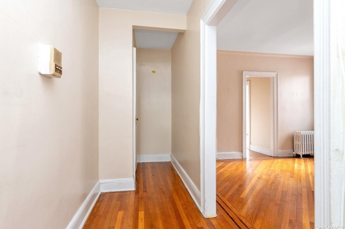 62-98 Saunders St, Flushing, NY