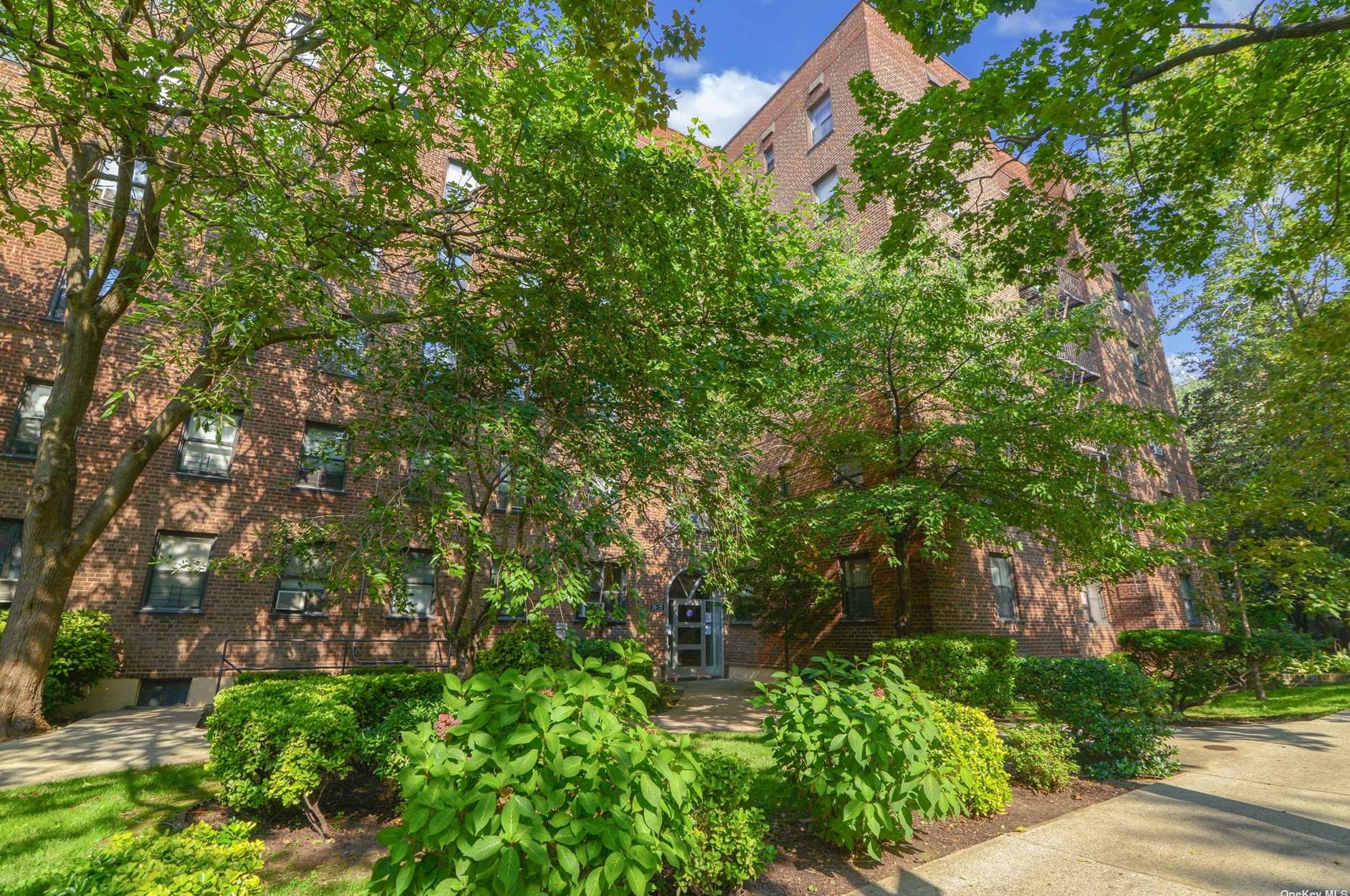 26-25 141st St, Flushing NY  11354-1023 exterior