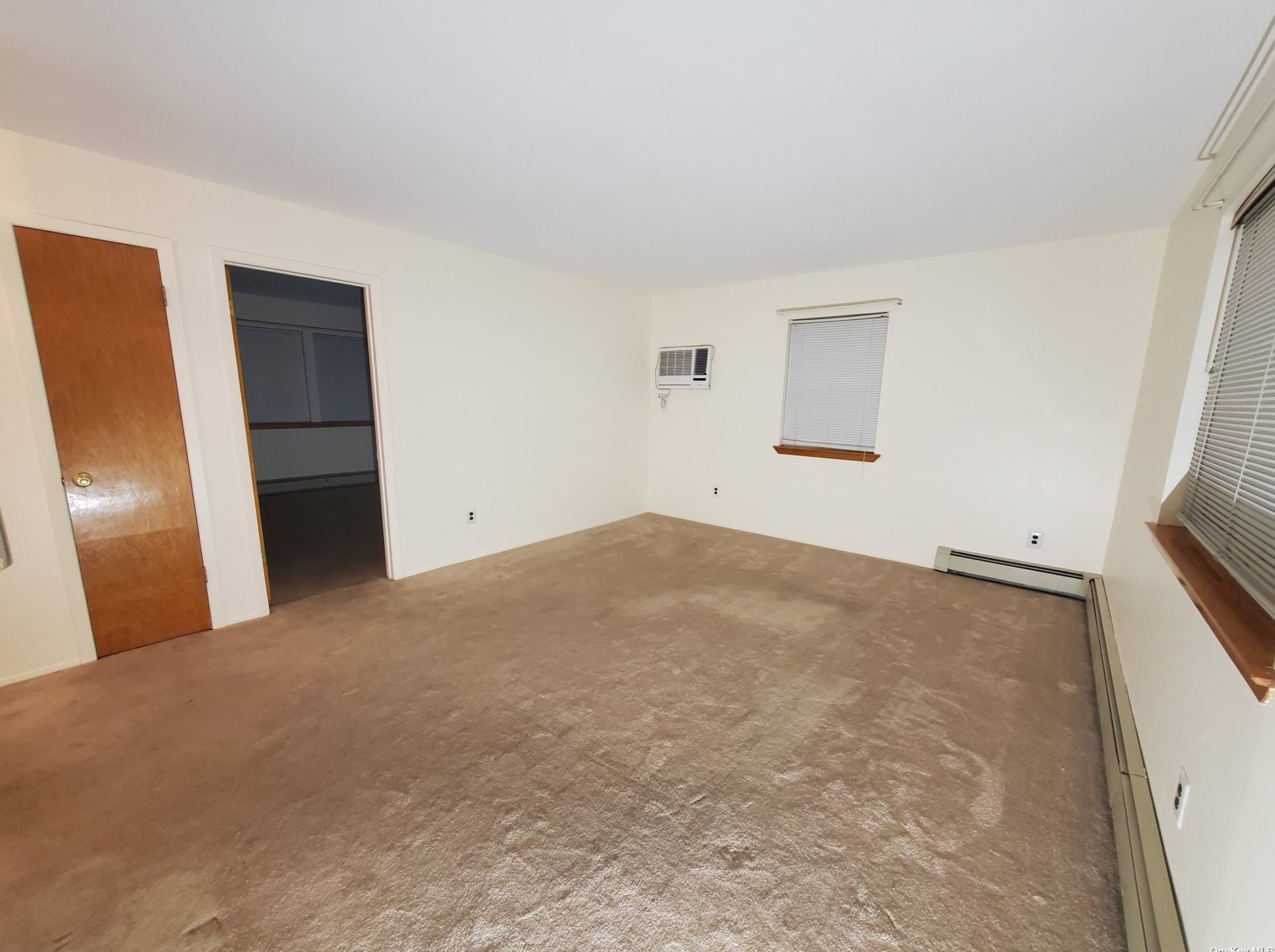 201 Melanie Dr, Hempstead, NY 11554