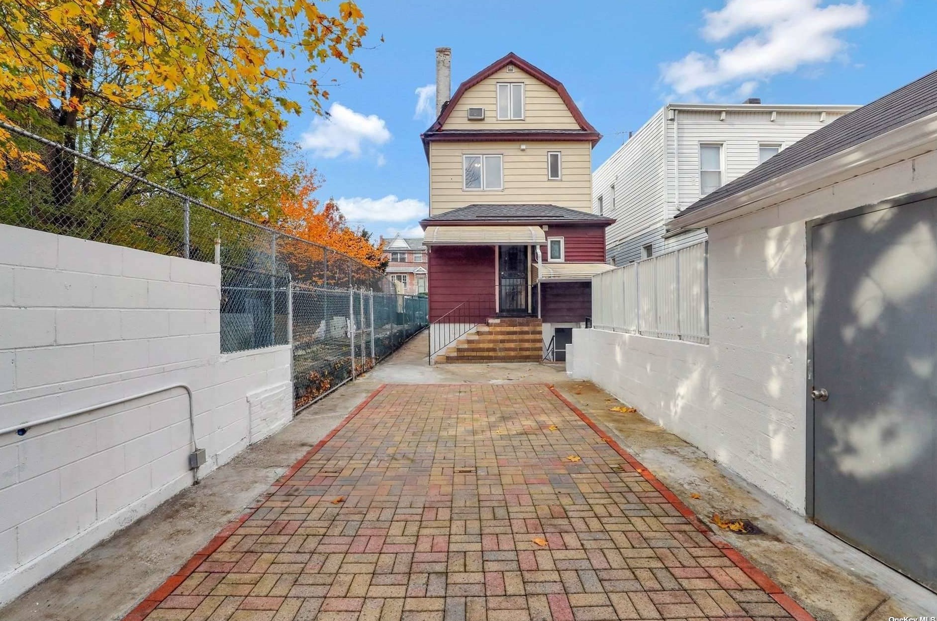 51-69 72nd Pl, Flushing NY exterior