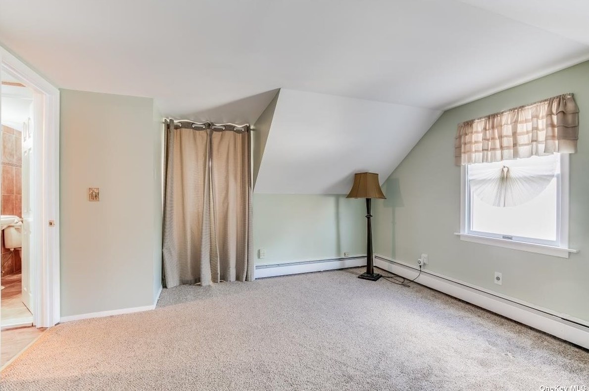 33 Nearwater Ave, East Massapequa NY  11758-8438 exterior