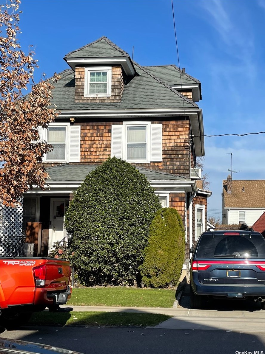 149-31 19th Ave, Flushing, NY 11357-3030