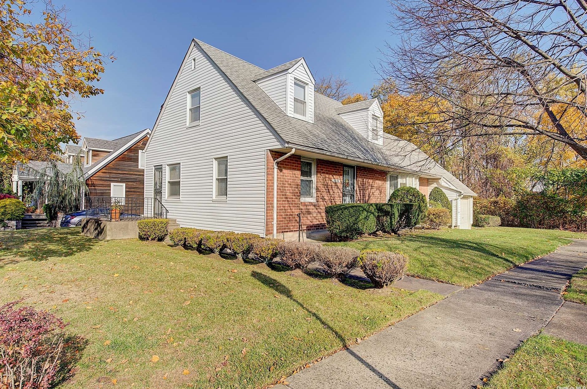 20705 23rd Rd, Flushing, NY 11360-1324