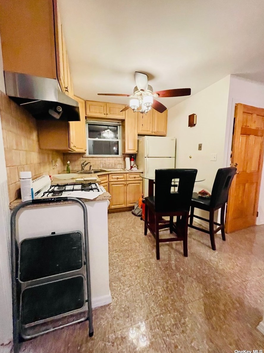 2568 23rd St, Long Island City, NY 11102