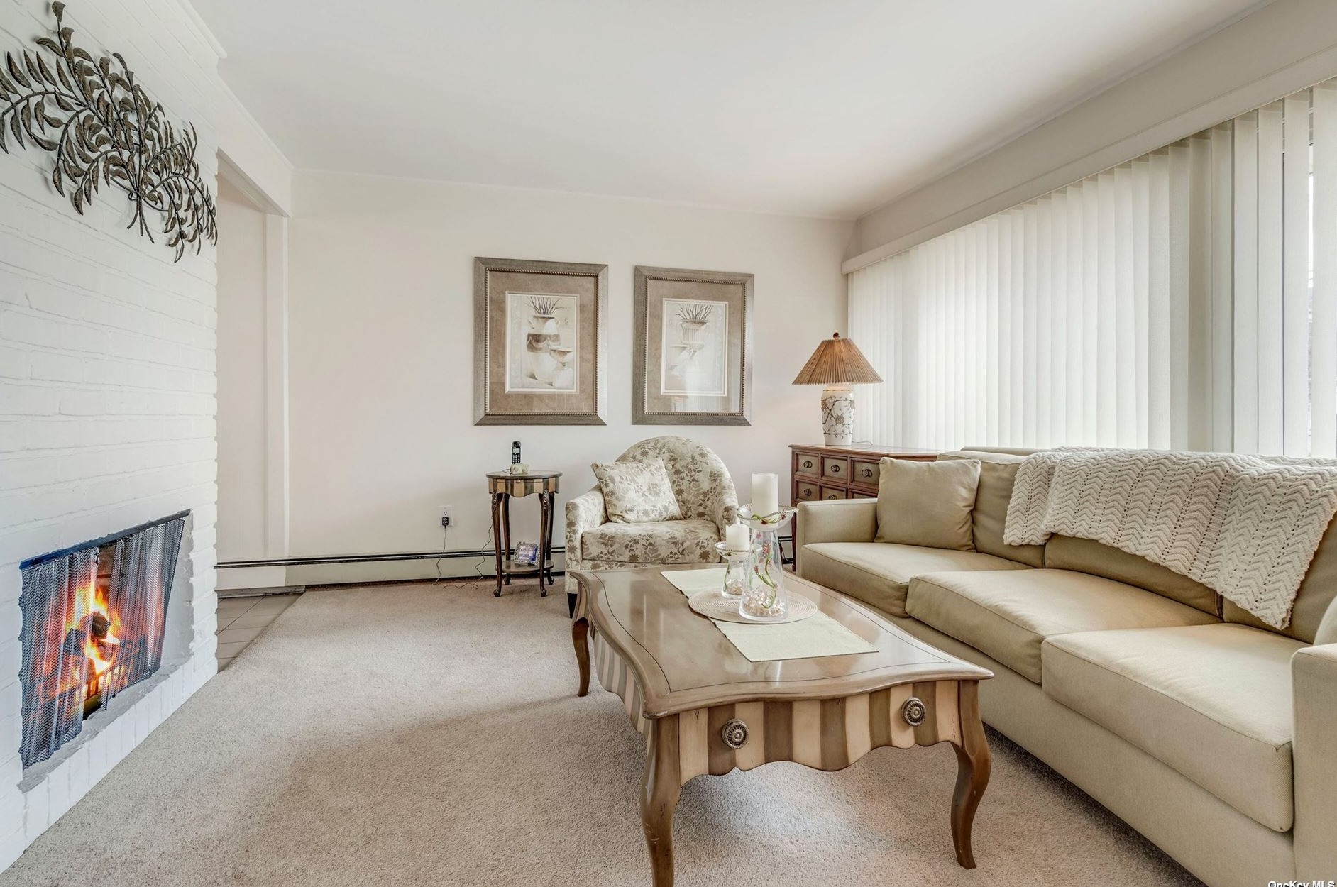 52 Apollo Ln, Hicksville NY 11801-4441 exterior