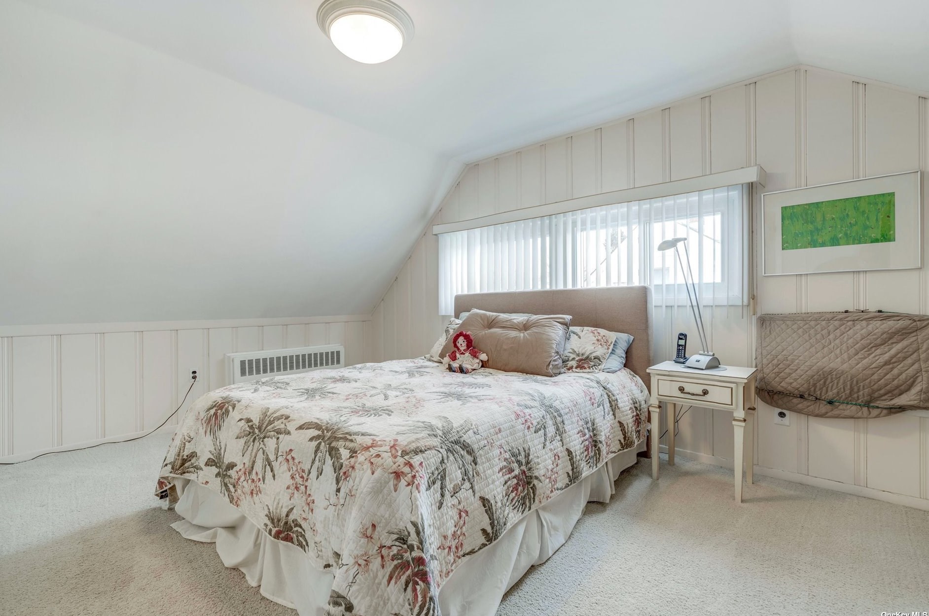 52 Apollo Ln, Hicksville NY 11801-4441 exterior