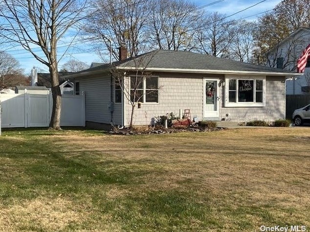 25 Center St, Canaan Lake, NY 11772-2703