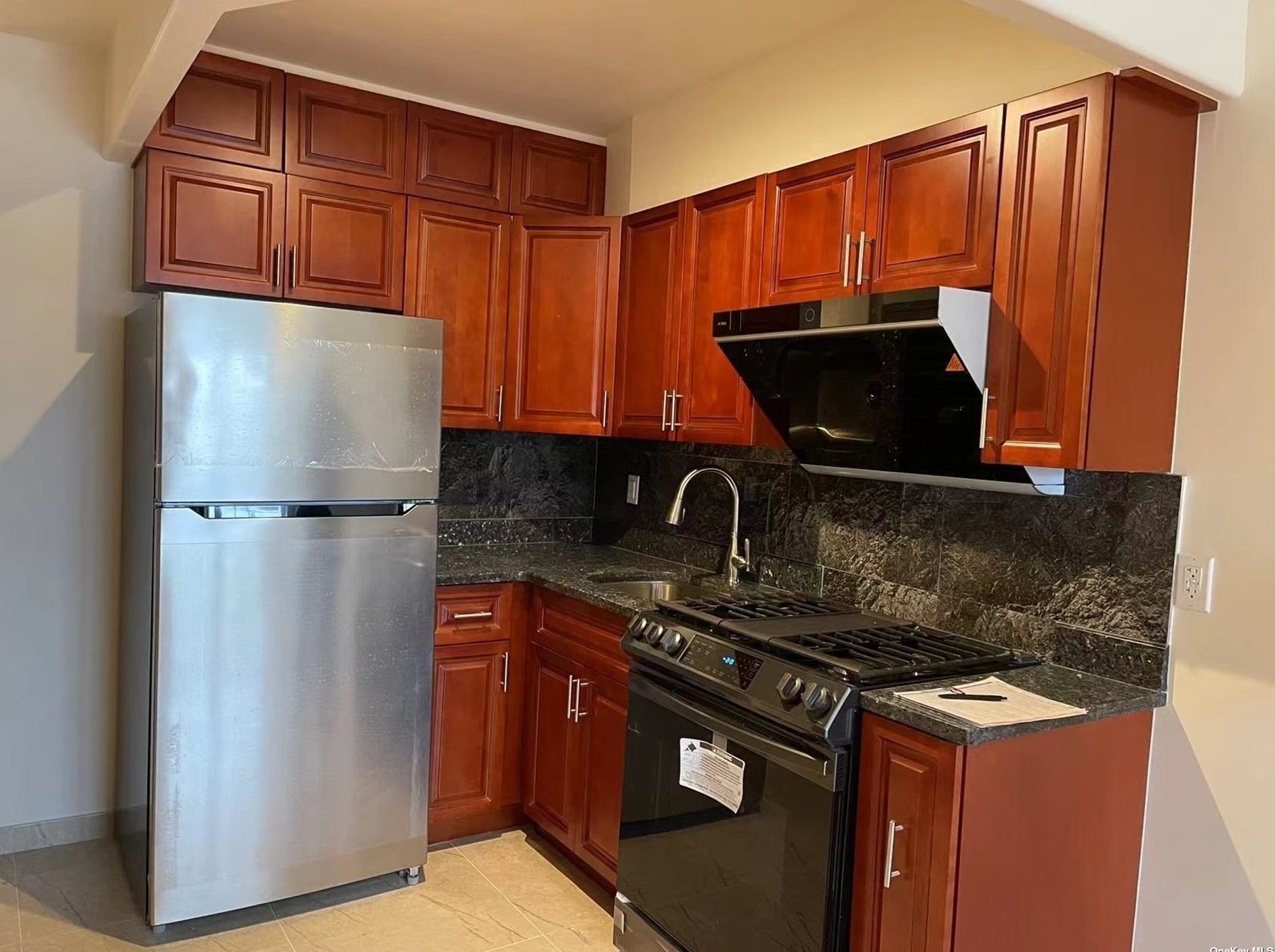 43-31 Byrd St #3f, Flushing, NY 11355
