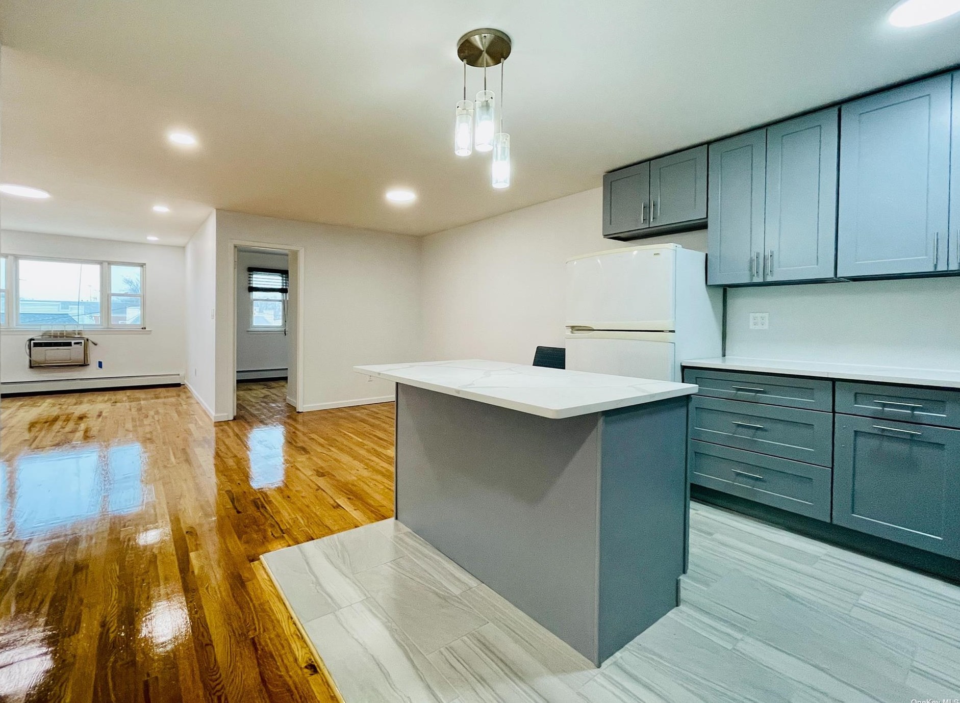 77-08 75th St #3, Flushing, NY 11385