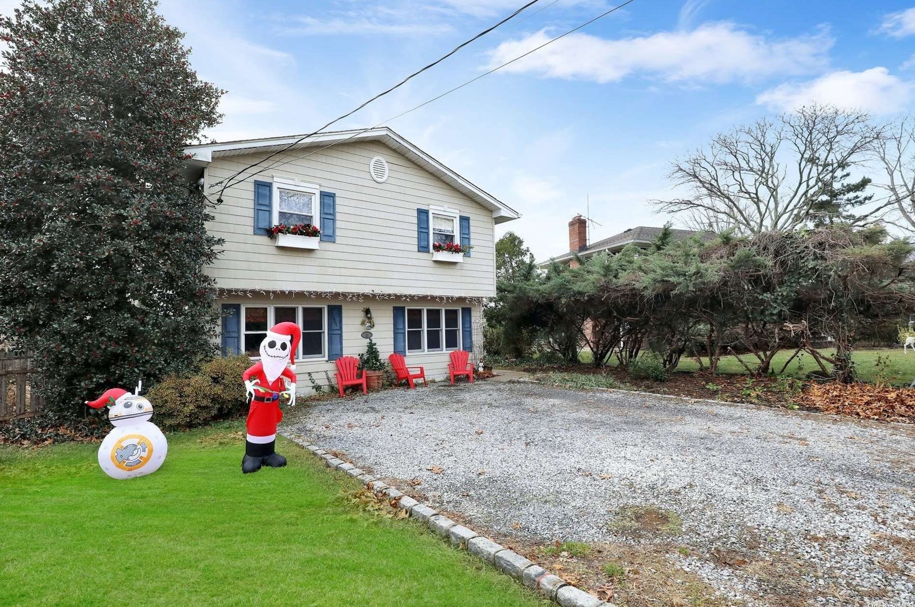 8 Cherry Rd, Bayville, NY 11709-1705