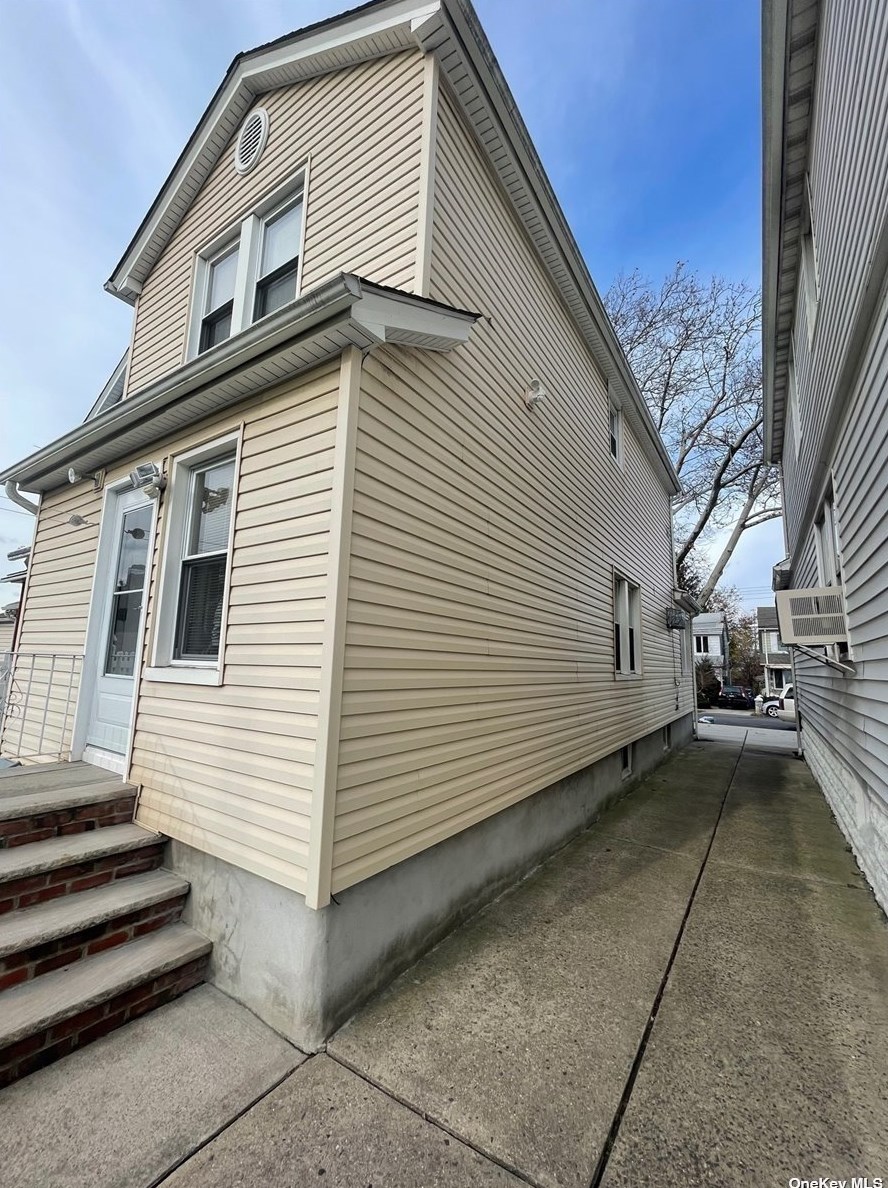 119-34 6th Ave, Flushing, NY 11356-1003