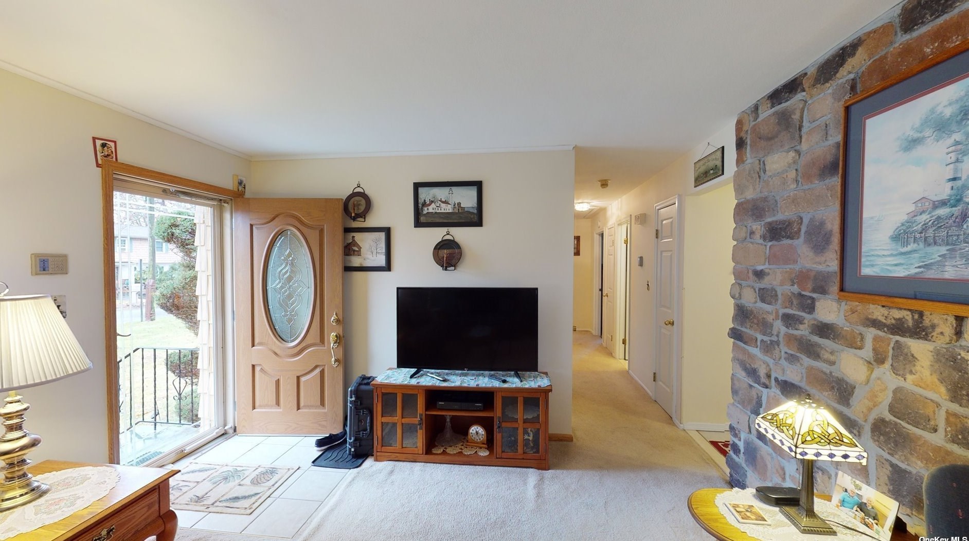 9 Arlington Rd, Hauppauge, NY 11779-1603