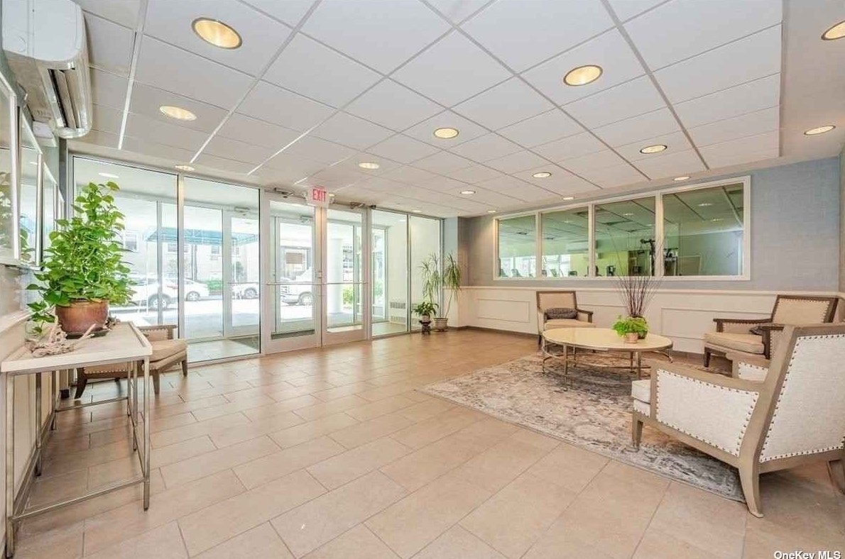 711 Shore Rd, East Atlantic Beach, NY 11561-4760