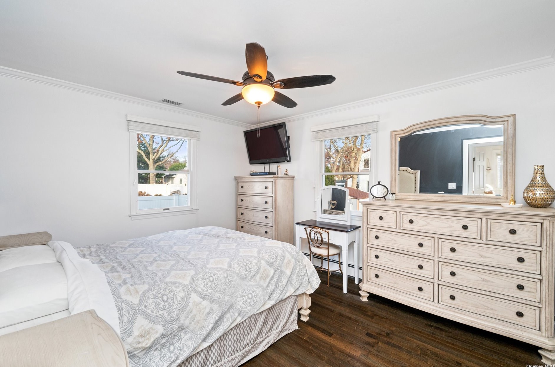 65 Creighton Ave, Hauppauge NY 11779-4445 exterior