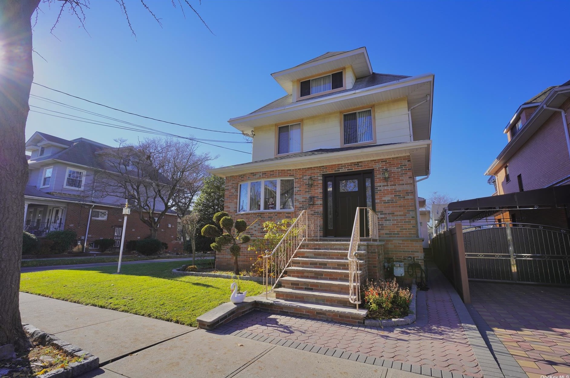 43-18 169th St, Flushing, NY 11358-4111