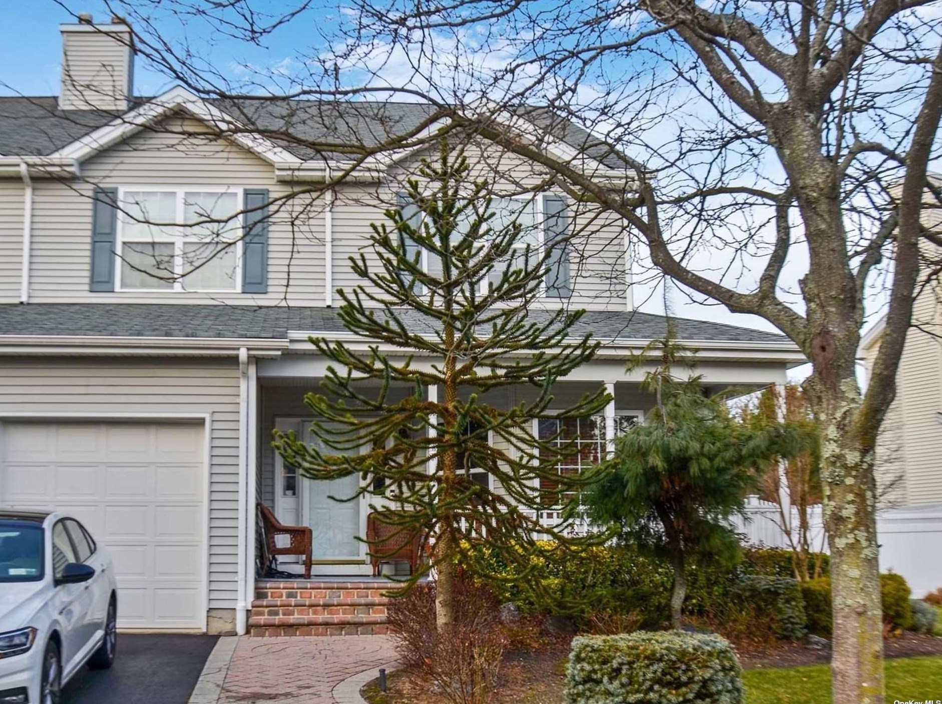 232 Rivendell #232, Huntington Station, NY 11747