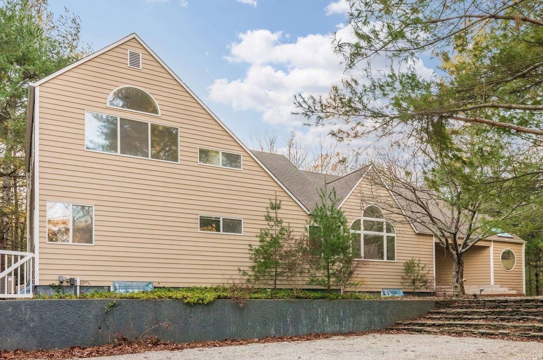 14 Timber Ln, East Hampton, NY 11937