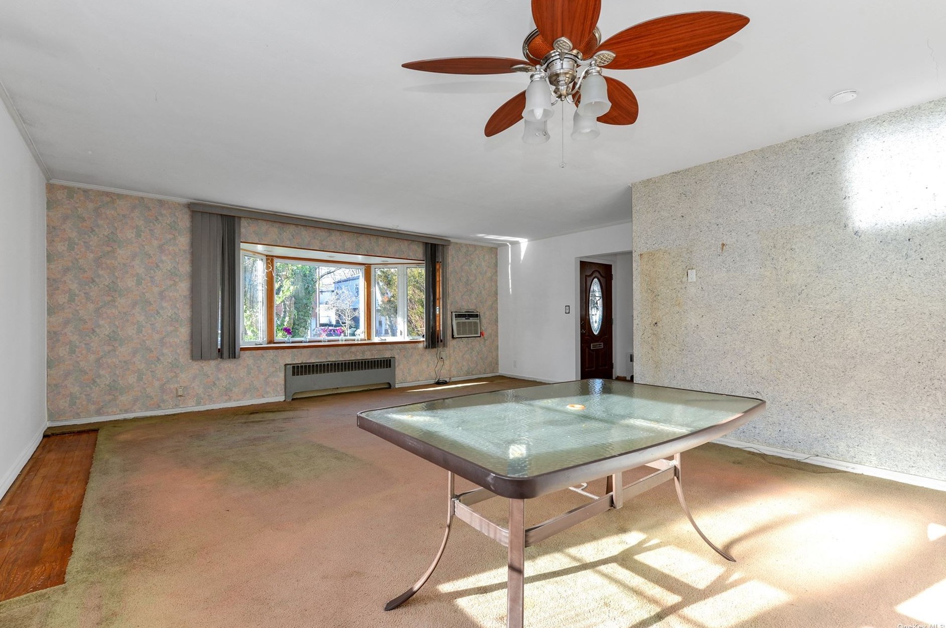 56-15 208th St, Flushing, NY 11364-1120