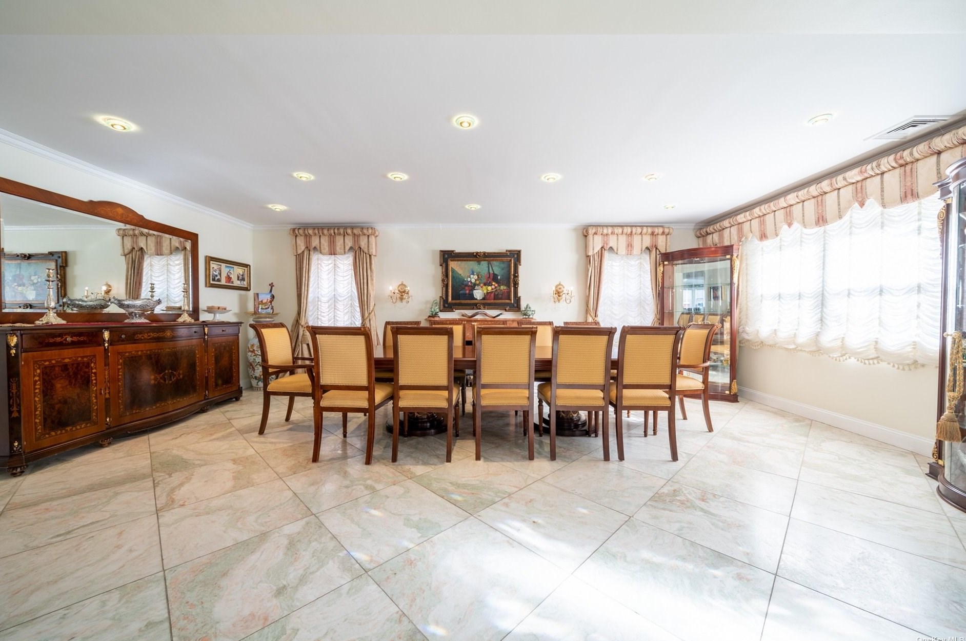 110-49 67th Dr, Flushing, NY 11375