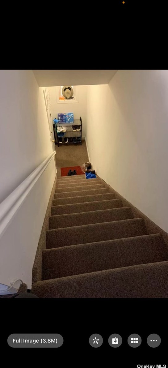 6762 223rd Pl, Flushing NY  11364-2623 exterior