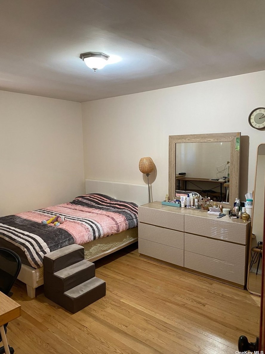 35-85 162nd St, Flushing NY  11358-2042 exterior